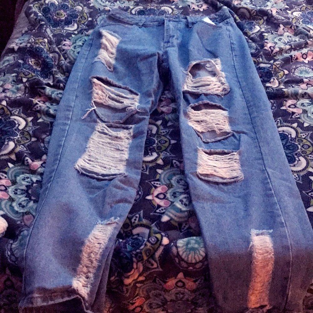 Cute ripped jeans